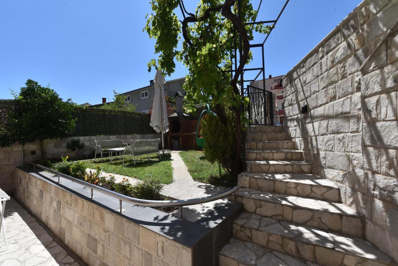 Buba Guest House Budva Exteriör bild