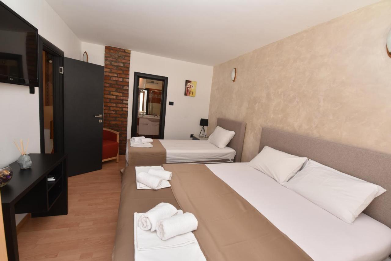 Buba Guest House Budva Rum bild