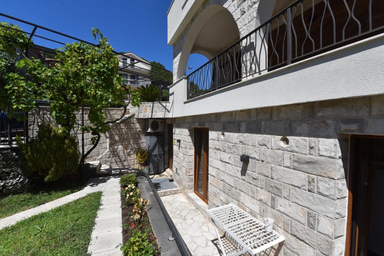 Buba Guest House Budva Exteriör bild