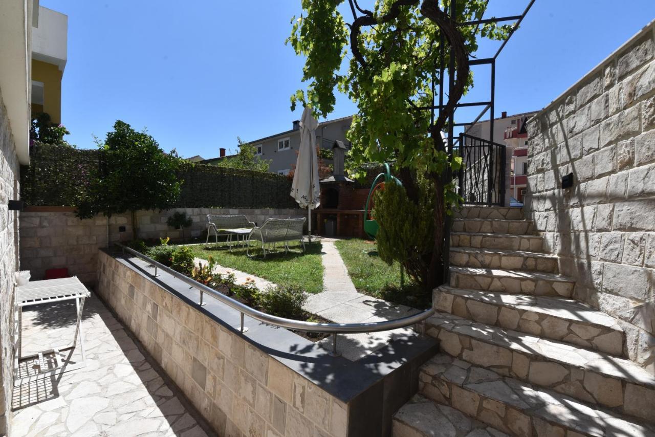 Buba Guest House Budva Exteriör bild