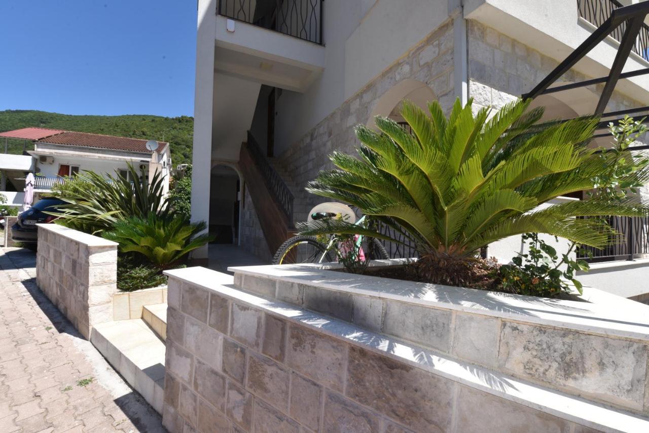 Buba Guest House Budva Exteriör bild
