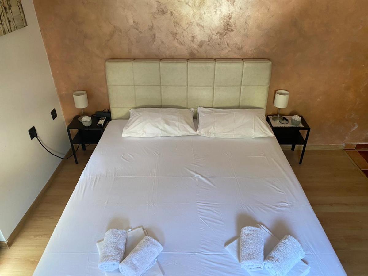 Buba Guest House Budva Rum bild